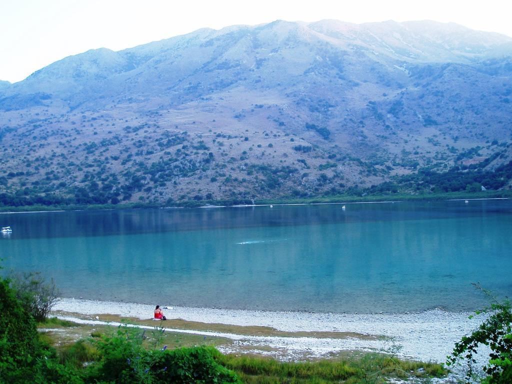 Lake Villas II Mouríon エクステリア 写真